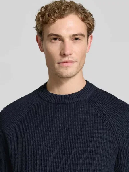 Sweter o kroju regular fit z czystej bawełny model Hellson' Matinique granatowy