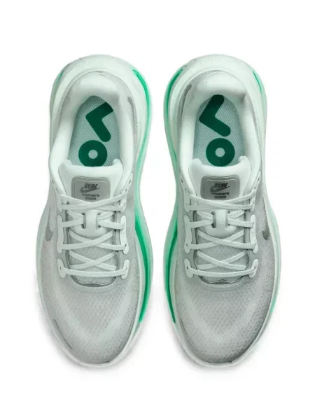 Sneakerși Nike Vomero verde
