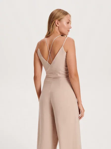 Reserved Комбінезон з модаллю бежевий
