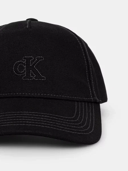 Calvin Klein baseball kapa črna