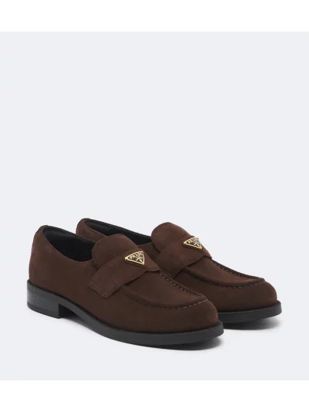 Pantofi loafer Prada din piele de căprioară maro