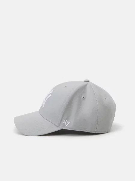 Klobúk 47 Brand biela