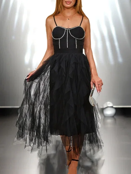 Rochie midi Resti din tul până la genunchi de costum negru
