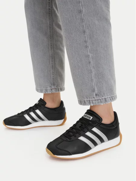 Superge adidas Runvista črna