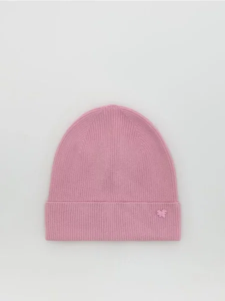 Reserved Căciulă din roz