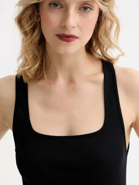 Топ Muuv черный