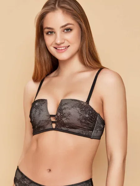 Бюстгальтер с уплотнённой чашкой чорний