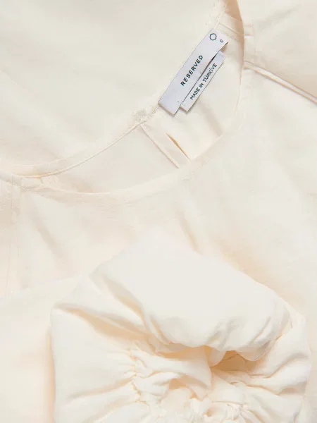 Reserved Блуза из модала кремовий 