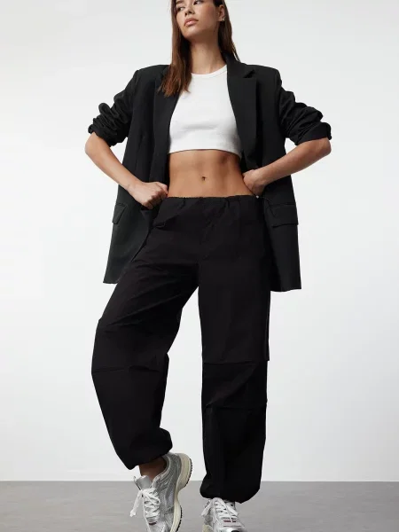 Pantaloni Trendyol negru