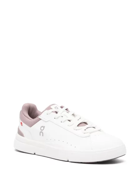 Fűzős csipkés sneaker On fehér