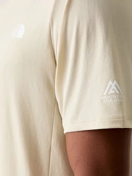 Футболка The North Face