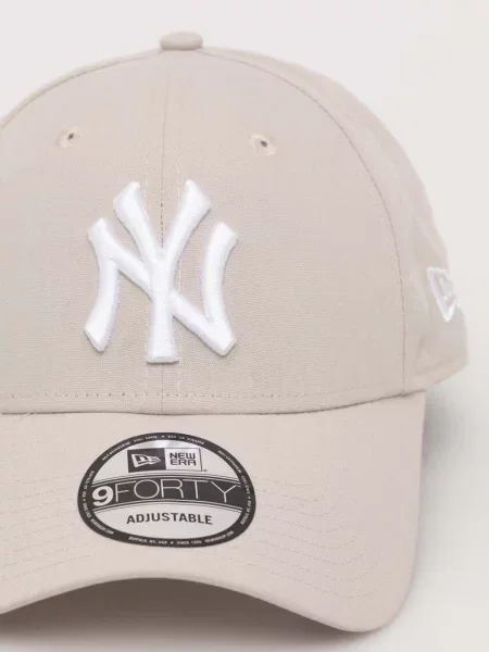 Кепка New Era з аплікацією NEW YORK YANKEES бежевий