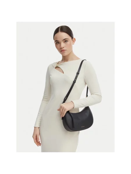 Torebka crossbody Coccinelle skórzana biznesowa czarna