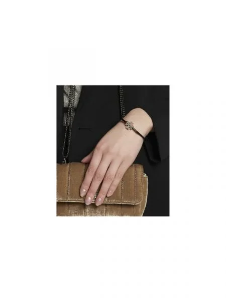 TORY BURCH Karkötő Eleanor Enamel Pave Hinged Cuff fekete