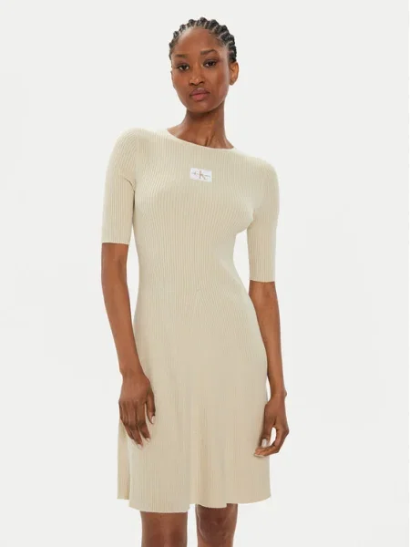 Рокля Calvin Klein Jeans къса разкроена бежово