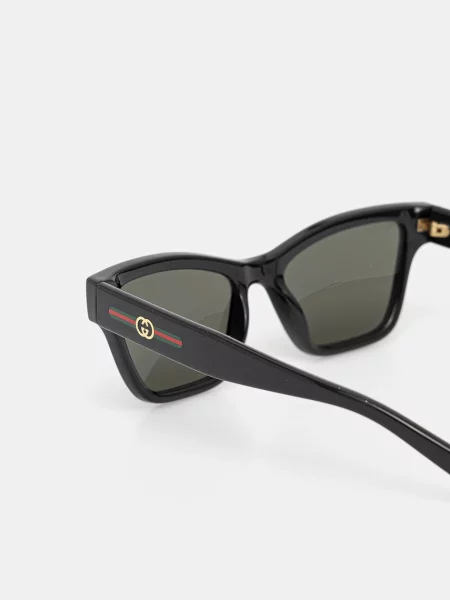 Солнцезащитные очки Gucci черные