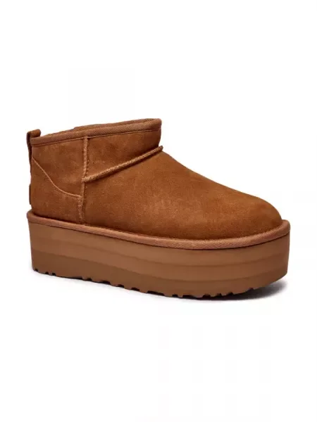 UGG Bőr hótaposó W CLASSIC ULTRA MINI gyapjú hozzáadásával