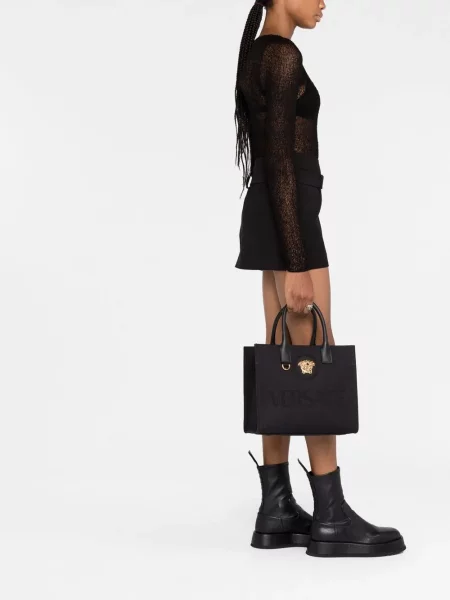Rankinė Versace juoda