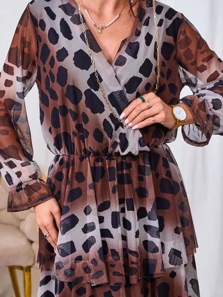 Sukienka midi Resti do kolan z siateczki czarna