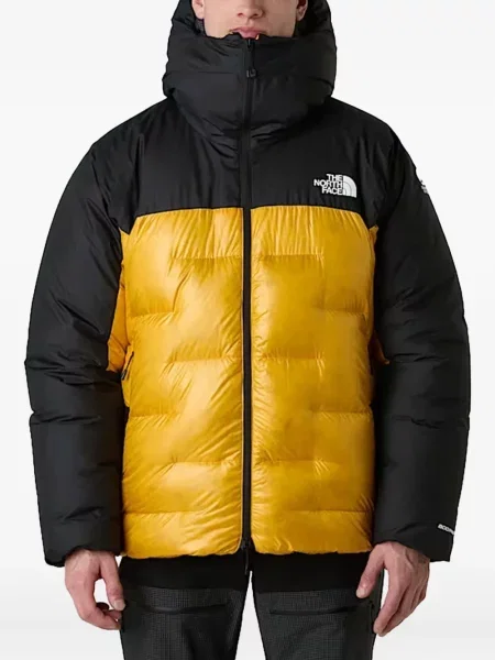 Geacă The North Face cu glugă negru