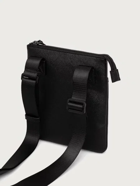 Кожаная сумка Armani Exchange