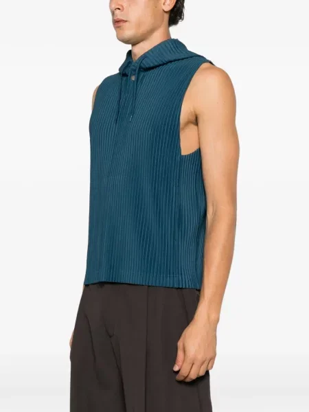 Суичър с качулка Homme Plissé Issey Miyake без ръкави синьо