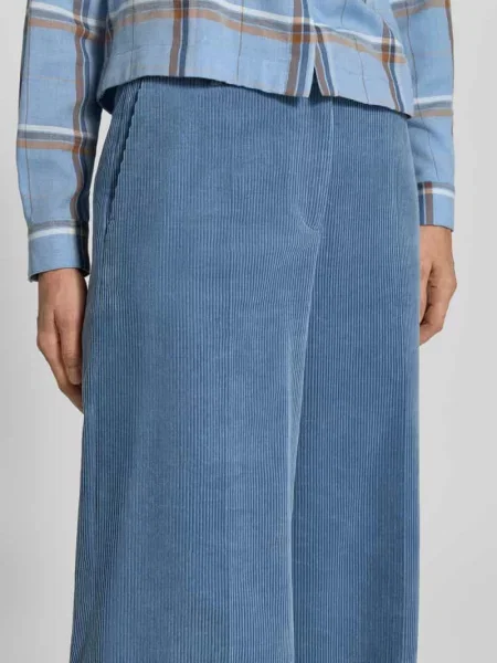 Spodnie garniturowe o kroju relaxed fit z sztruksu Christian Berg Woman Selection