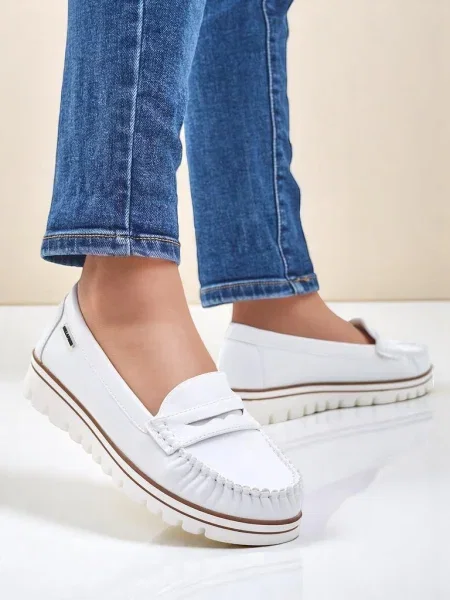 Mocasini Resti din piele de căprioară alb