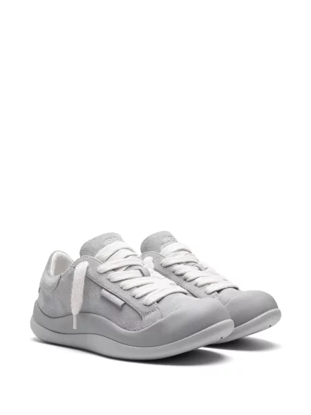 Szarvasbőr sneaker Axel Arigato szürke