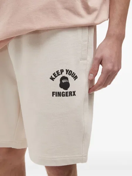 Pantaloni scurți Fingercroxx cu imagine cu cordon