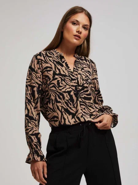 Koszula Marisse z dekoltem w serek czarna