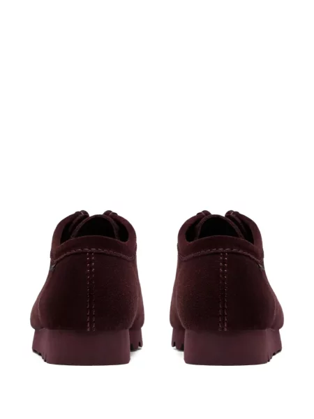 Велурен обувки в стил дерби Clarks Originals с връзки виолетово