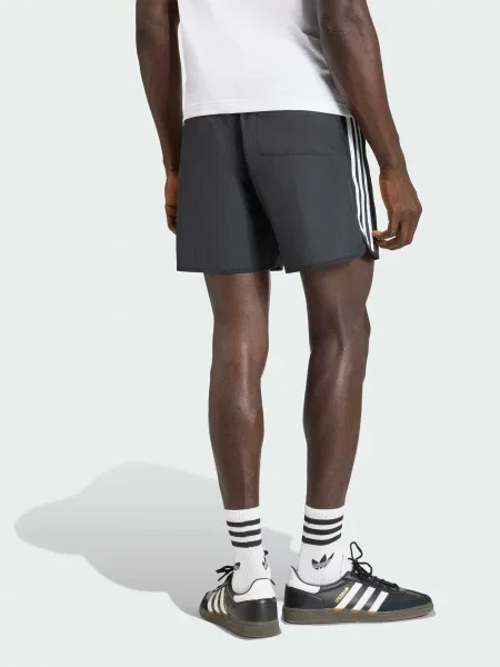 Повседневные шорты Adidas черные