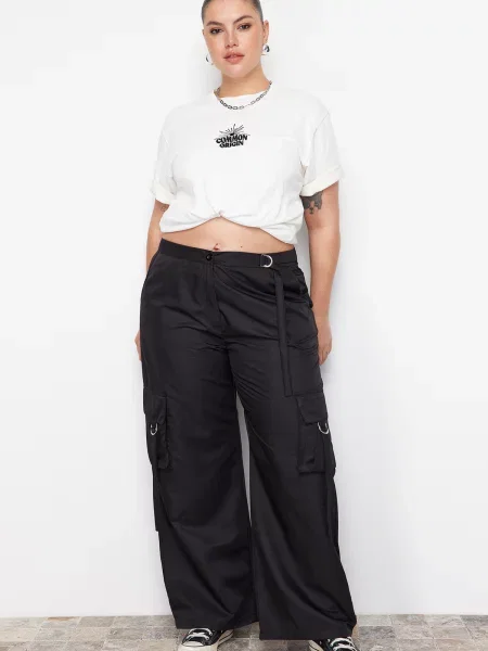 Hlače Trendyol črna