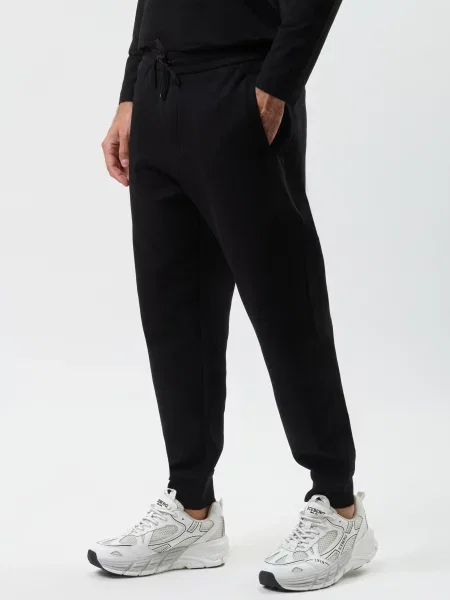Спортивные штаны Armani Exchange черные