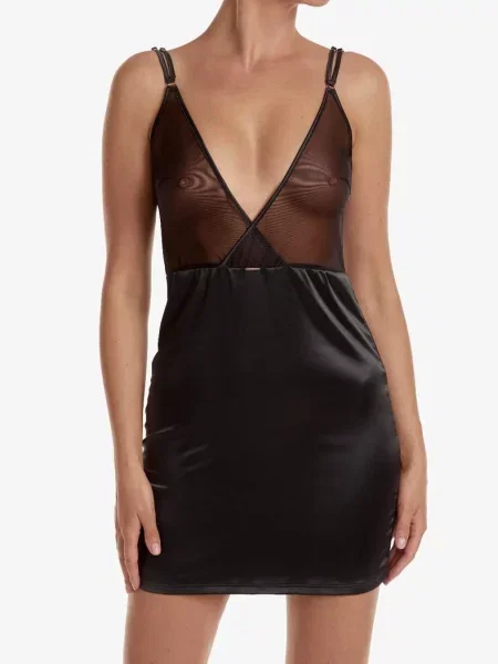 Атласная сорочка на бретельках чорна