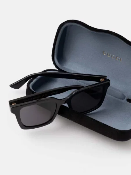 Солнцезащитные очки Gucci черные