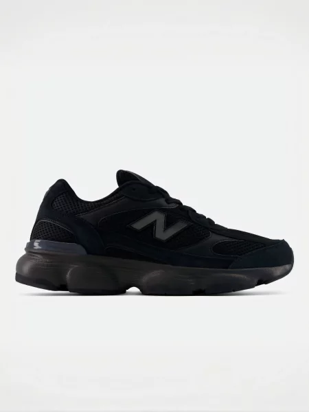 Замшевые повседневные кроссовки New Balance черные
