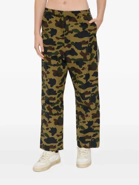 Spodnie A Bathing Ape® z nadrukiem w kamuflażu zielone