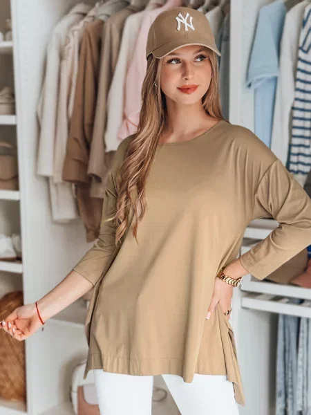 Bluzka masełko oversize z wisiorkiem COMFILA ciemnobrązowa Dstreet