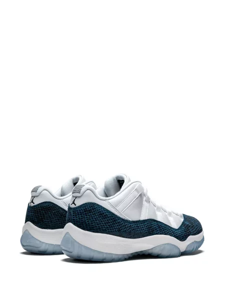 Sneakersy Jordan 11 Retro retro białe