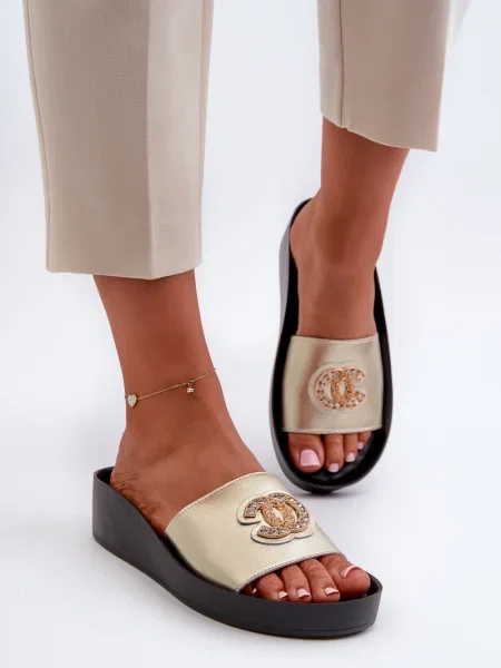 Papuci de casă Kesi din piele auriu