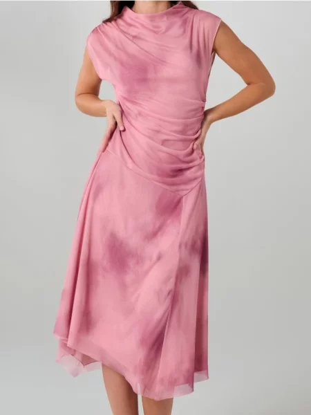 Асиметрична міді сукня з драпіруванням на декольте і наборами різнобарвний