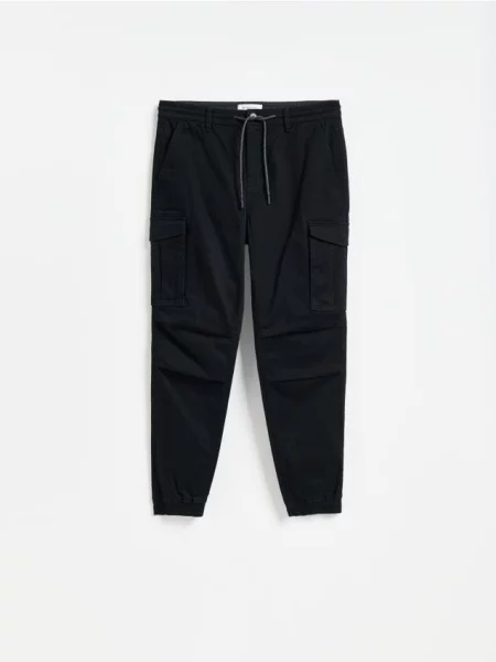 Reserved Pantaloni jogger cargo negru