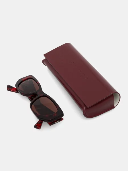 Солнцезащитные очки Gucci красные