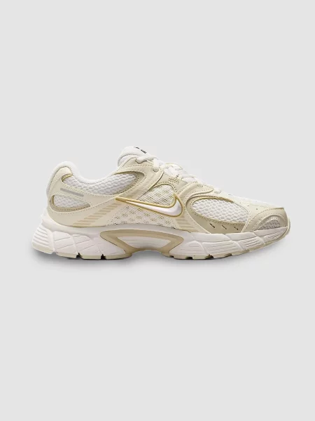 Кожаные повседневные кроссовки Nike бежевые