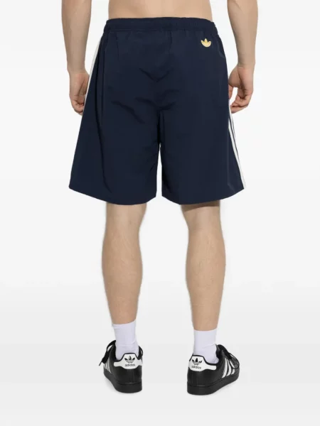 Scurt pantaloni scurți Adidas cu aplicații gri