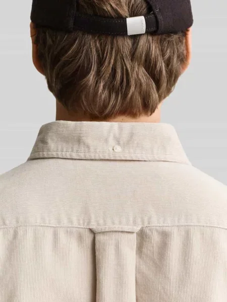 Koszula sztruksowa o kroju regular fit z wyhaftowanym logo Gant beżowa