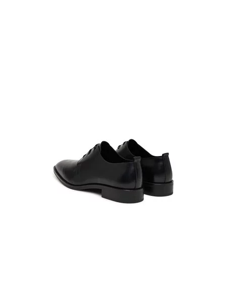 Pusbačiai Calvin Klein Slim Clean Derby Lth juoda