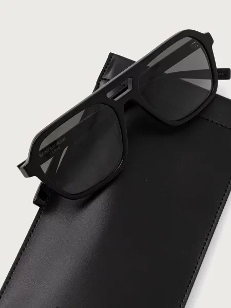 Солнцезащитные очки Saint Laurent